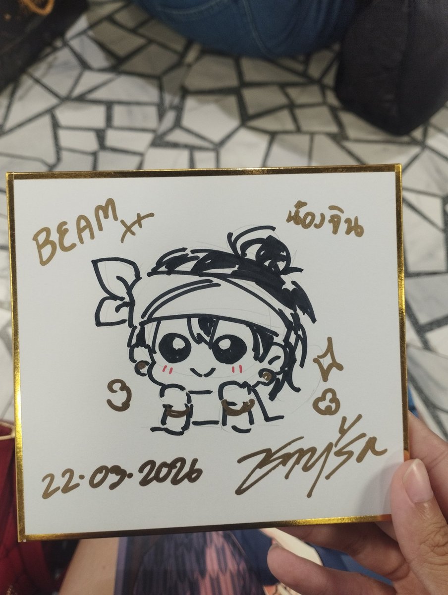 ใบบัว tweet media