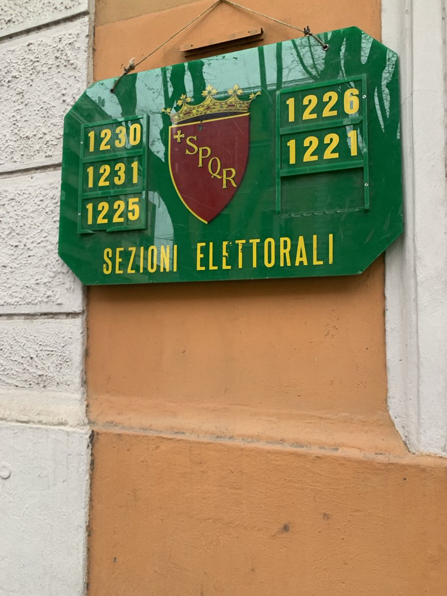 EnricoLetta's tweet photo. Votato. Presto. Come da tradizione. #Referendum https://t.co/Ohg1dBrKxv