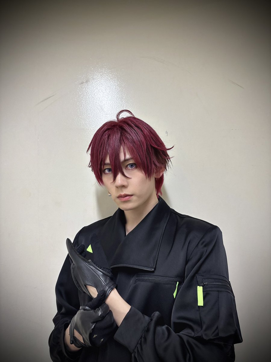 yopinapi0818's tweet photo. Groovy Stage「ブレイクマイケース」
無事、千秋楽を終えることができました。

恩田灯世として、特務部として、
そして時には代行として
全公演を走り抜けられたこと、心から感謝しています。

劇場で、そして配信で、この作品に触れてくださった皆さん、本当にありがとうございました。

あの時間や景色が、ふとした瞬間に思い出されるようなものになっていたら嬉しいです。

またどこかで、、、

 #舞台ブレマイ