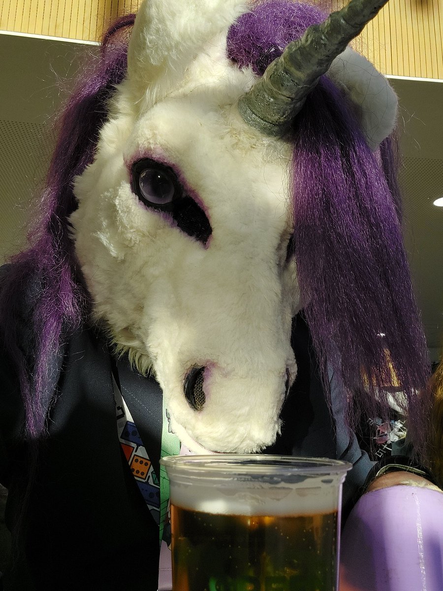 Findy Equus 🔞 tweet media