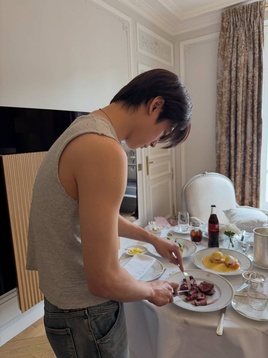 for juyeon tweet media