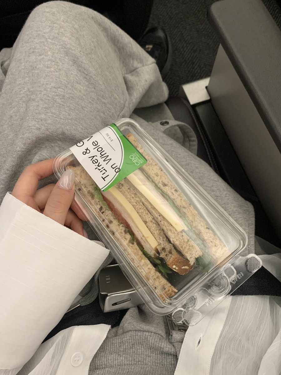 Hearts2Hearts Base tweet media