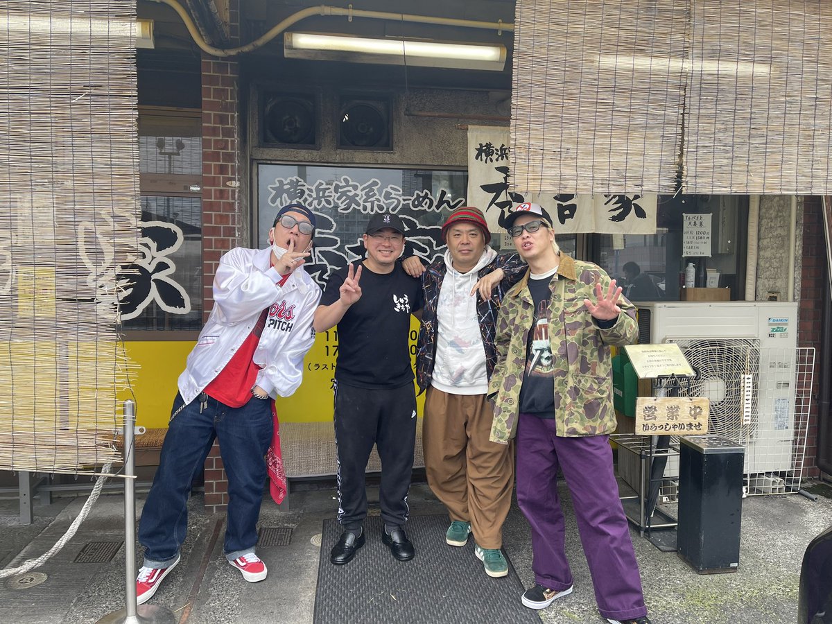 近江の試合見てたら近江高校時代の同級生が食べに来てくれました！
嬉しすぎて記憶がほとんど無いです

これからも頑張ってください！
全力で応援してます！