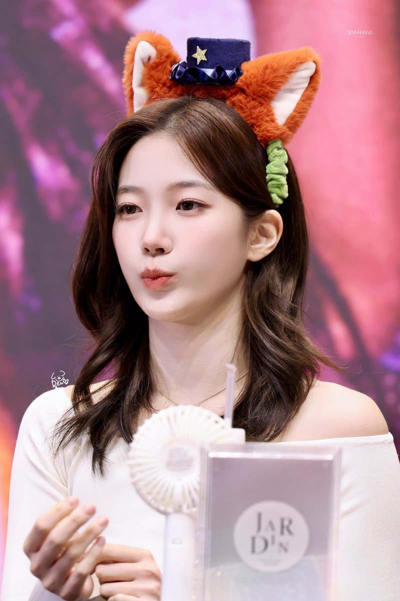 DENNNNNNS tweet media