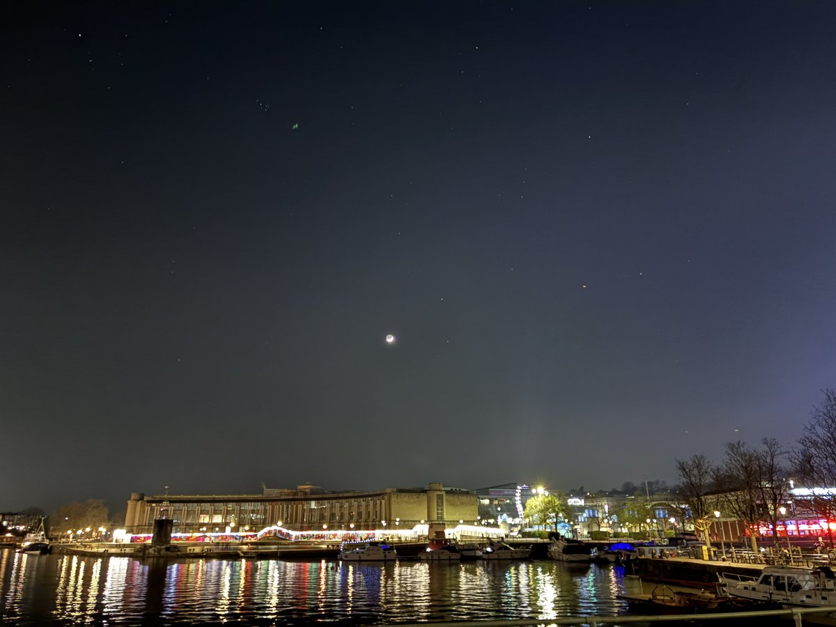 clive branch tweet media