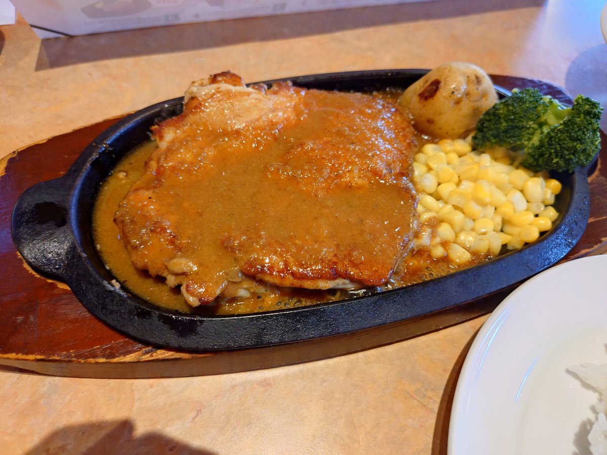 ちくりん tweet media