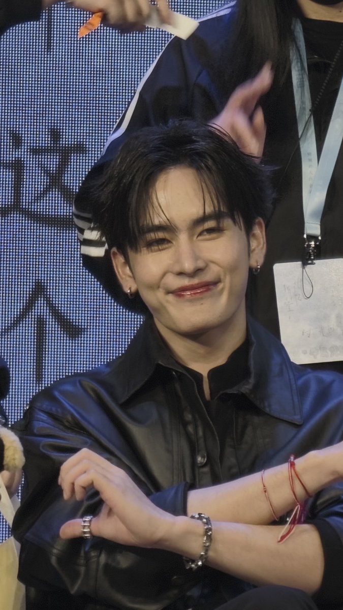 Sweetie🌤◡̈ซีรีส์รักครูเท่าโลกGMM25-20.30น.และOneD tweet media