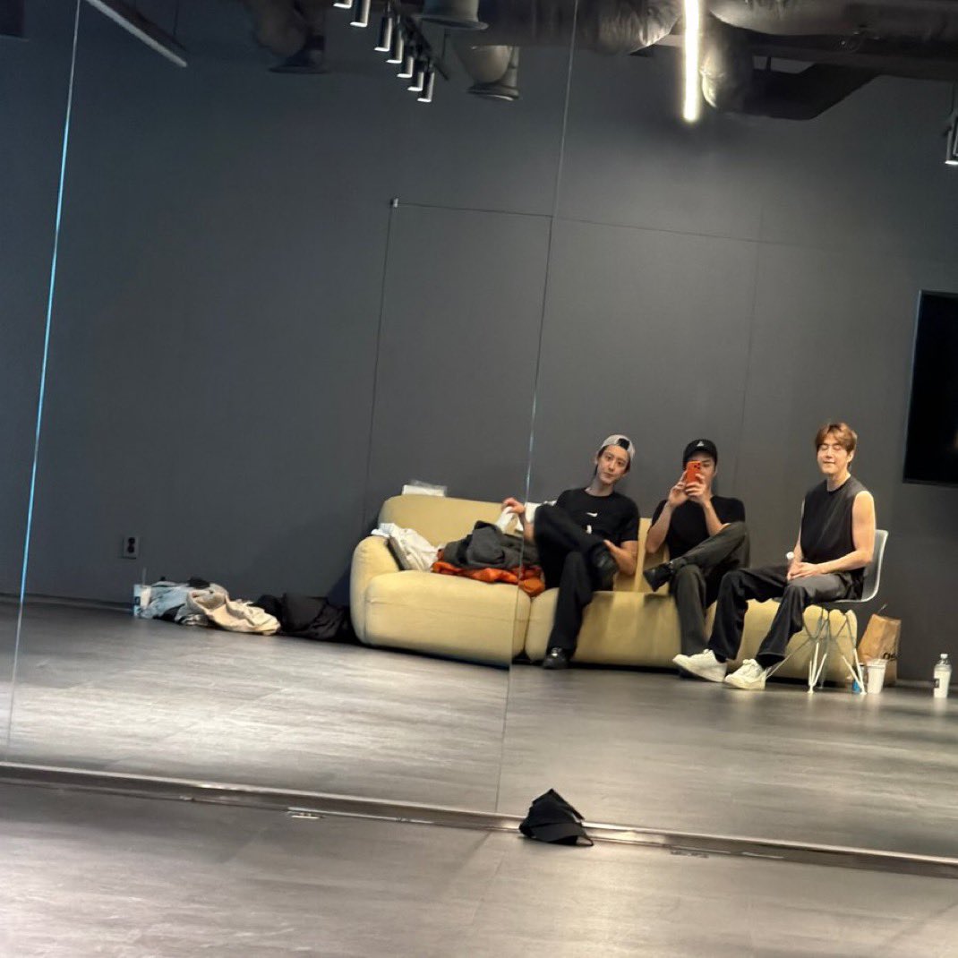 PCY BASE tweet media