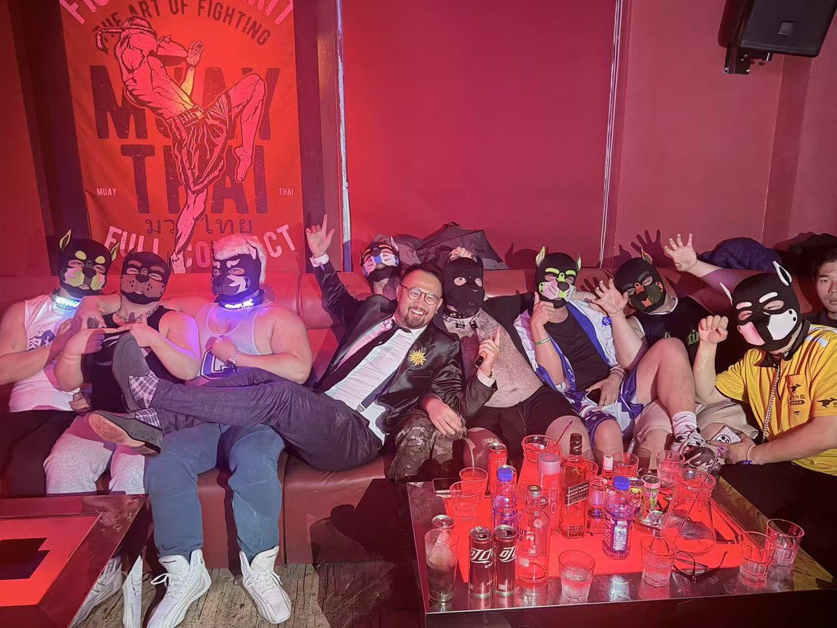 嘉凡LOCO（北京）不接推广 tweet media