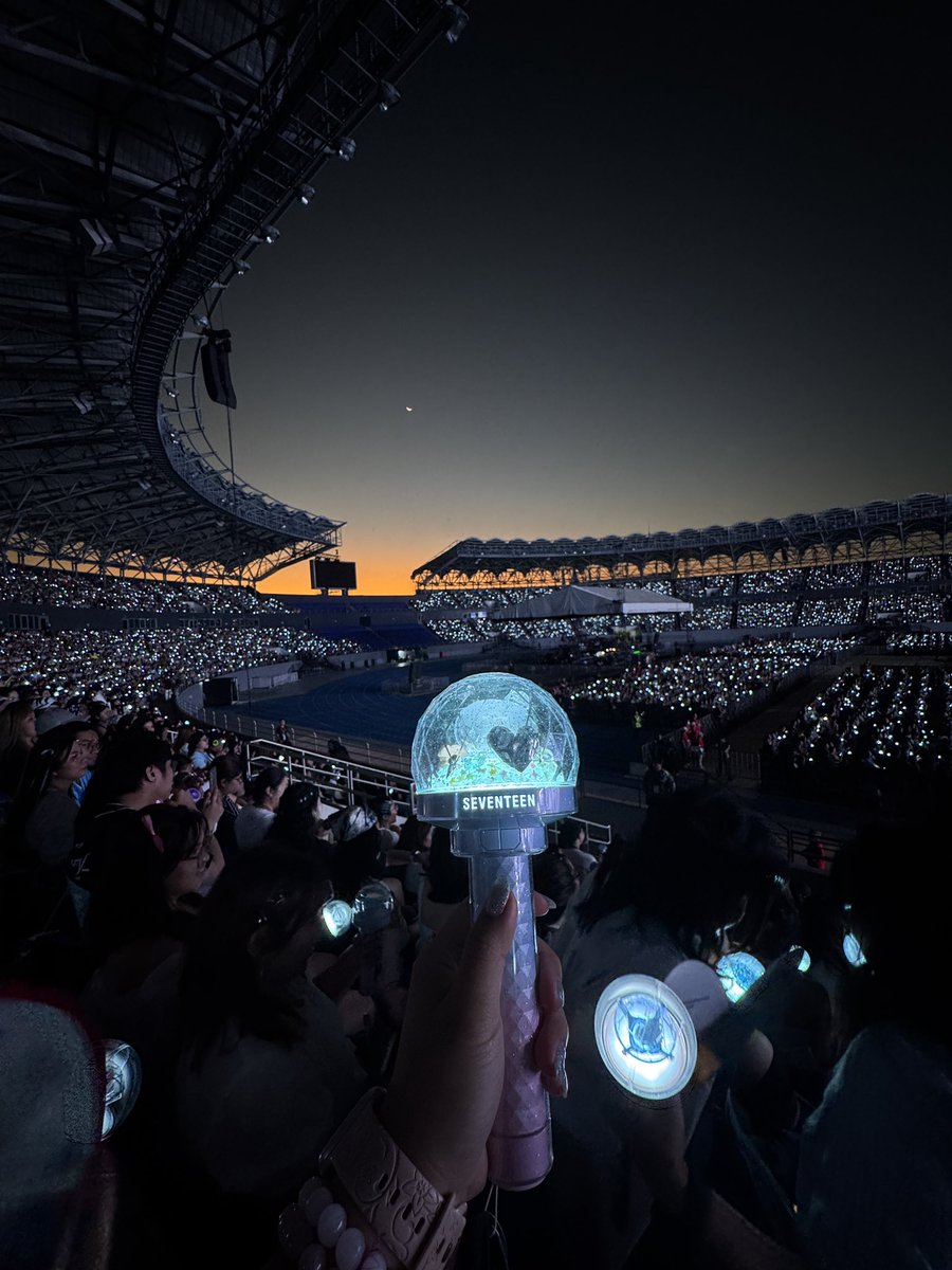 prettiest sunset 🌅

 #SEVENTEEN_NEW_IN_BULACAN