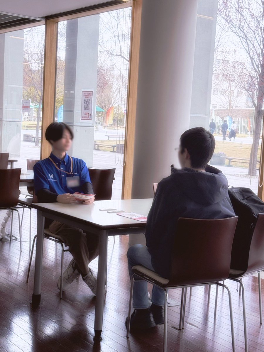 K3号館1階ではトークコーナーでは在学生とお話しすることができます！

隣のアンケートコーナーではメモ帳やマーカーなどのオリジナルグッズと交換することができます😽🗒

ぜひ帰る前にGETしてみてください🌟

#神奈川工科大学 
#KAIT 
#オープンキャンパス