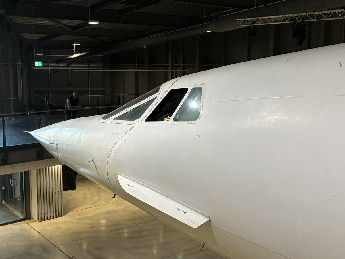 clive branch tweet media