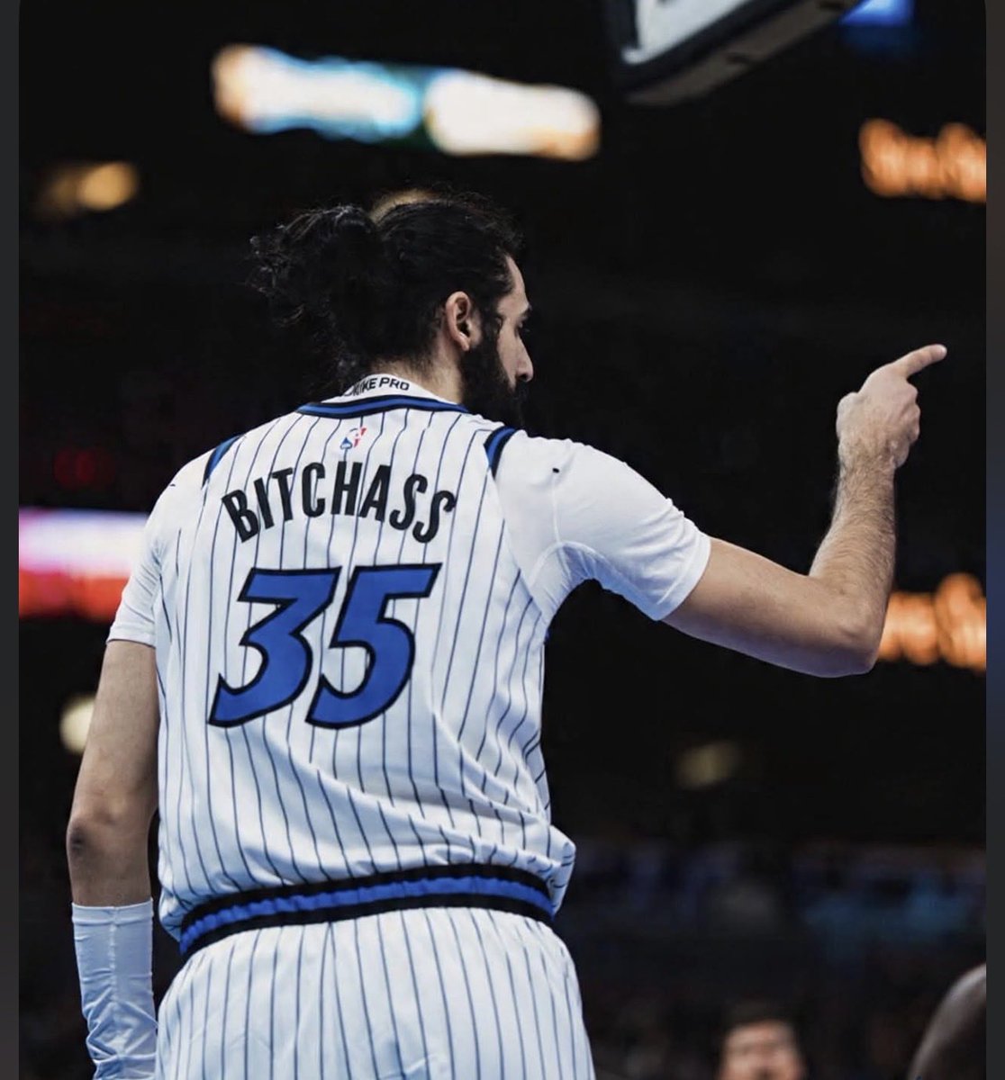 jagaveli's tweet photo. @Lakers @lukadoncic @GogaBiitadze @KingJames @LakeShowYo @LALPerformance @TrevorLane 

Goga Bitchass https://t.co/ji9xi4GeUz
