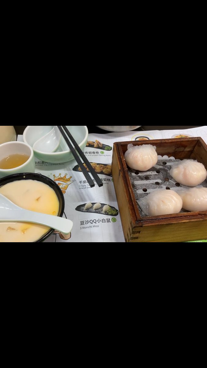 awo9p's tweet photo. 外は暑い https://t.co/e4lcBSbiZK