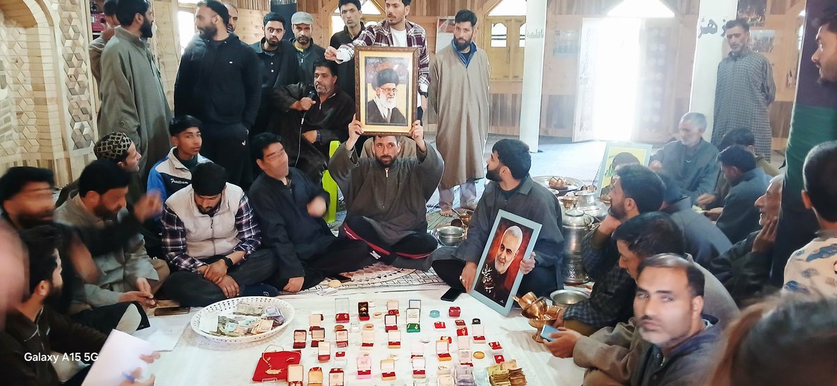 MuzaffarMehdi12's tweet photo. Raised money, gold, and valuable utensils to aid Iran in these difficult times at our village level at Labertal District Budgam.
#IranWar #Khamenei #AidforIran #LivelongIran https://t.co/RlwjgRHtsI