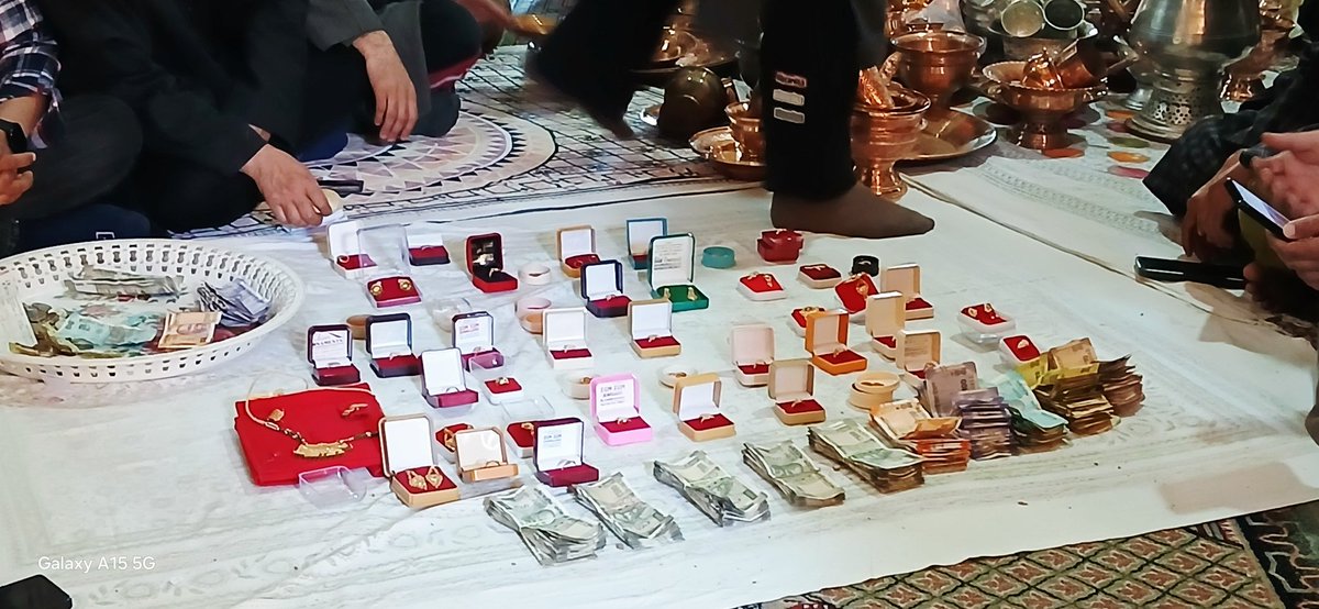 MuzaffarMehdi12's tweet photo. Raised money, gold, and valuable utensils to aid Iran in these difficult times at our village level at Labertal District Budgam.
#IranWar #Khamenei #AidforIran #LivelongIran https://t.co/RlwjgRHtsI