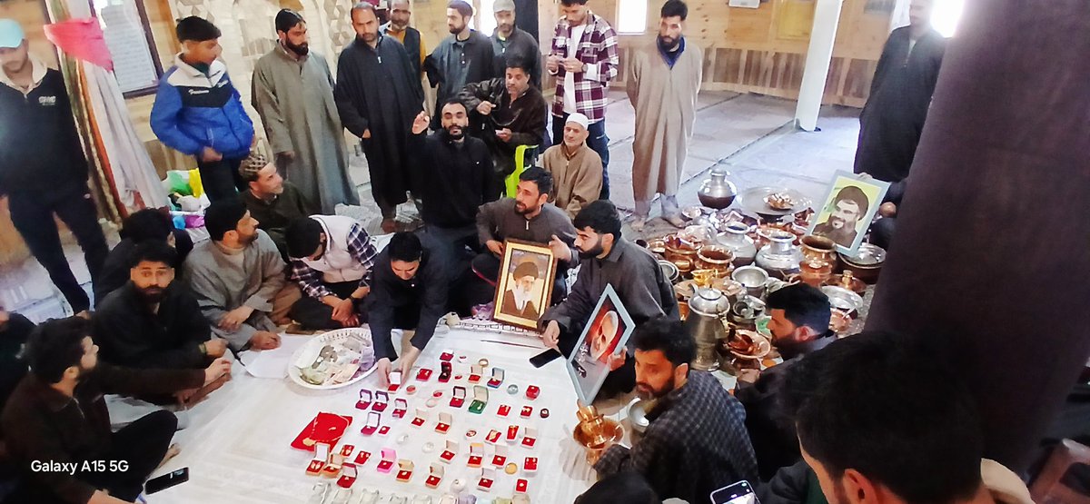 MuzaffarMehdi12's tweet photo. Raised money, gold, and valuable utensils to aid Iran in these difficult times at our village level at Labertal District Budgam.
#IranWar #Khamenei #AidforIran #LivelongIran https://t.co/RlwjgRHtsI