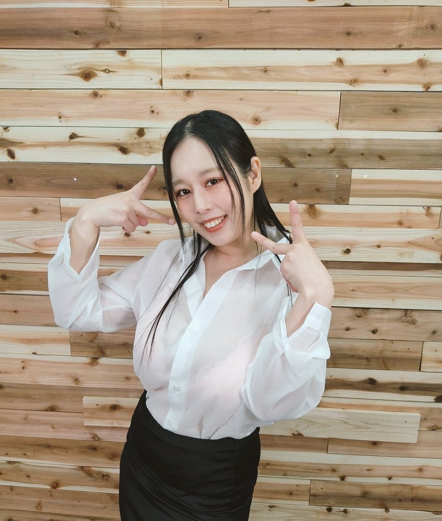 MAX書店名駅店 tweet media