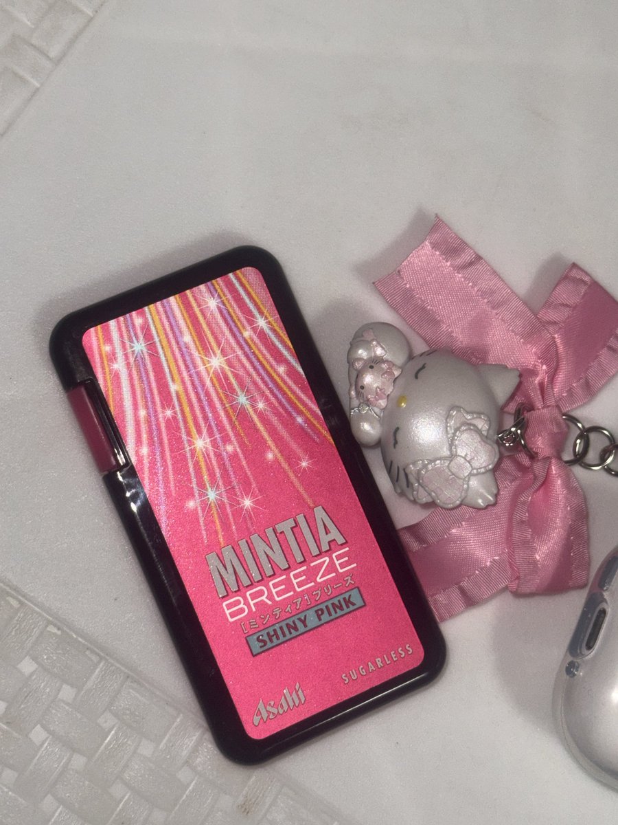 여니ྀི tweet media