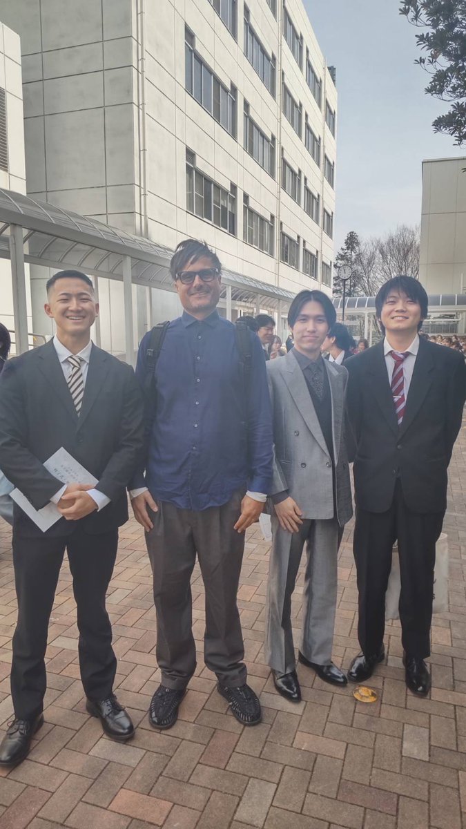 Professor R Shaldjian Morrison,διδάσκαλος,夏炉冬扇, 散人 tweet media