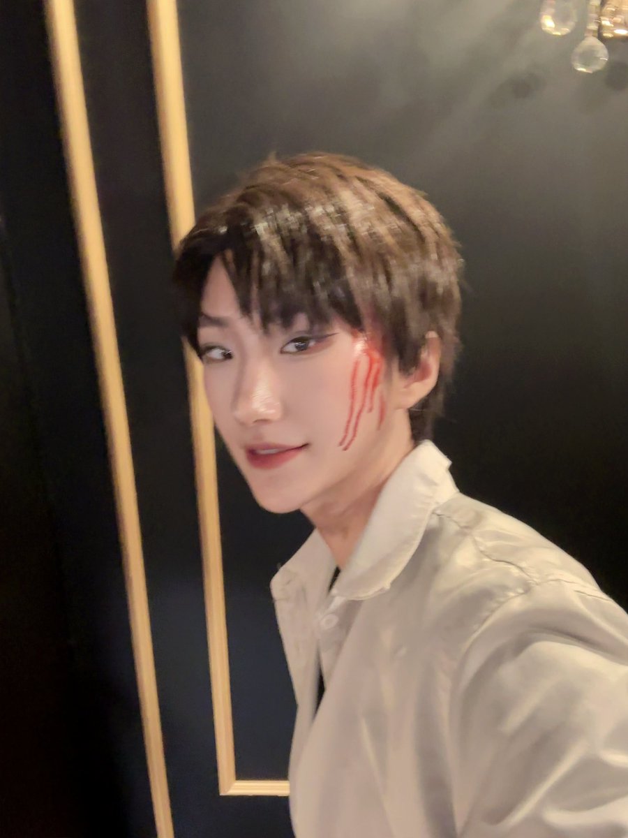 이브イブ tweet media