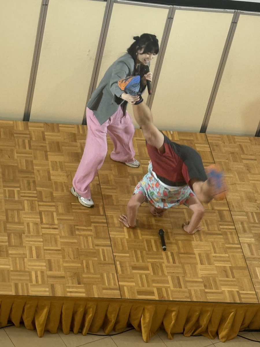 お tweet media