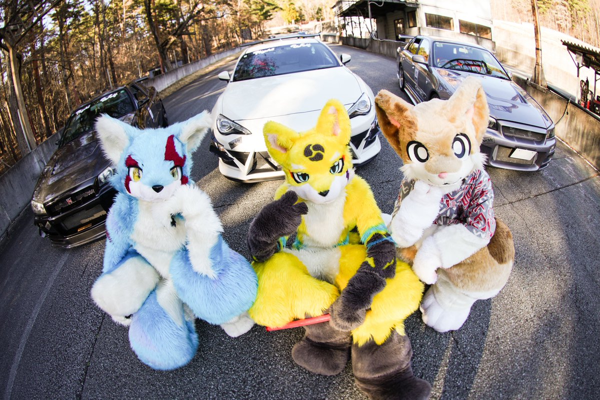 にじまる tweet media