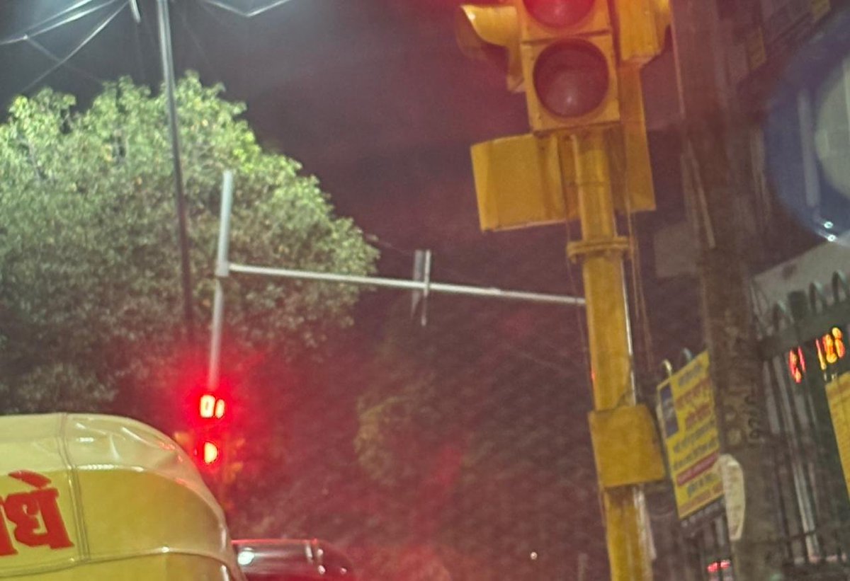 Hi Onnyx Team,kindly check this light is tilted and may fall anytime. Please fix urgently at C.V. Raman Road, Gurudwara Sahib Crossing, New Friends Colony, New Delhi-110025
Team NFCRWA Ashoka Park
Arun Jaggi
<a href="/TInfccircle/">NFC79</a> <a href="/dtptraffic/">Delhi Traffic Police</a> <a href="/DCPSEastDelhi/">DCP South East Delhi</a> <a href="/DCPSouthDelhi/">DCP South Delhi</a> <a href="/SplCPTrafficDel/">Spl CP Traffic Delhi</a>