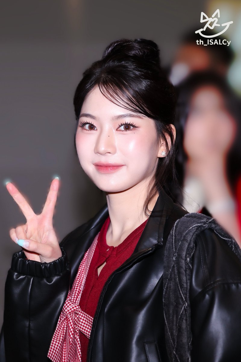 th_ISALCy tweet media