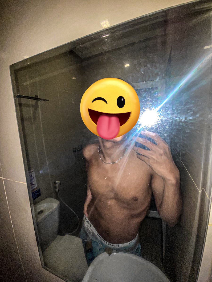 zombie👹 tweet media