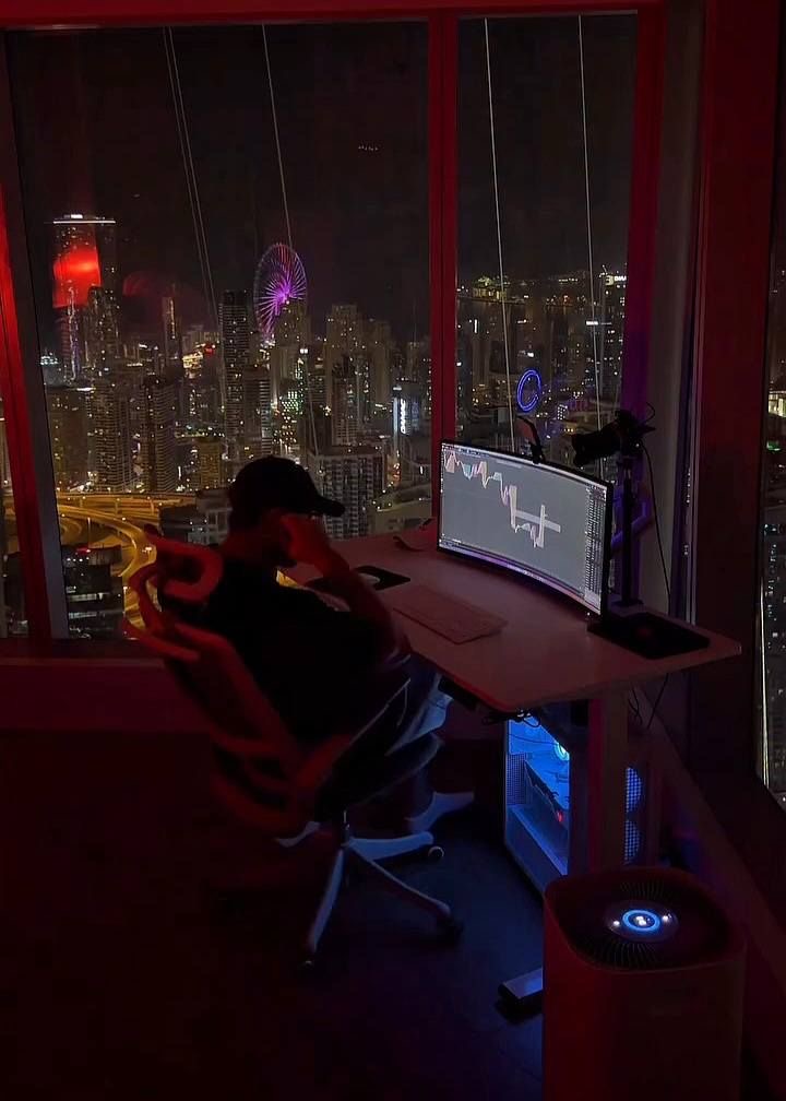 lynk0x's tweet photo. Generational wealth starts with one risk taker. https://t.co/SLINBiDSix