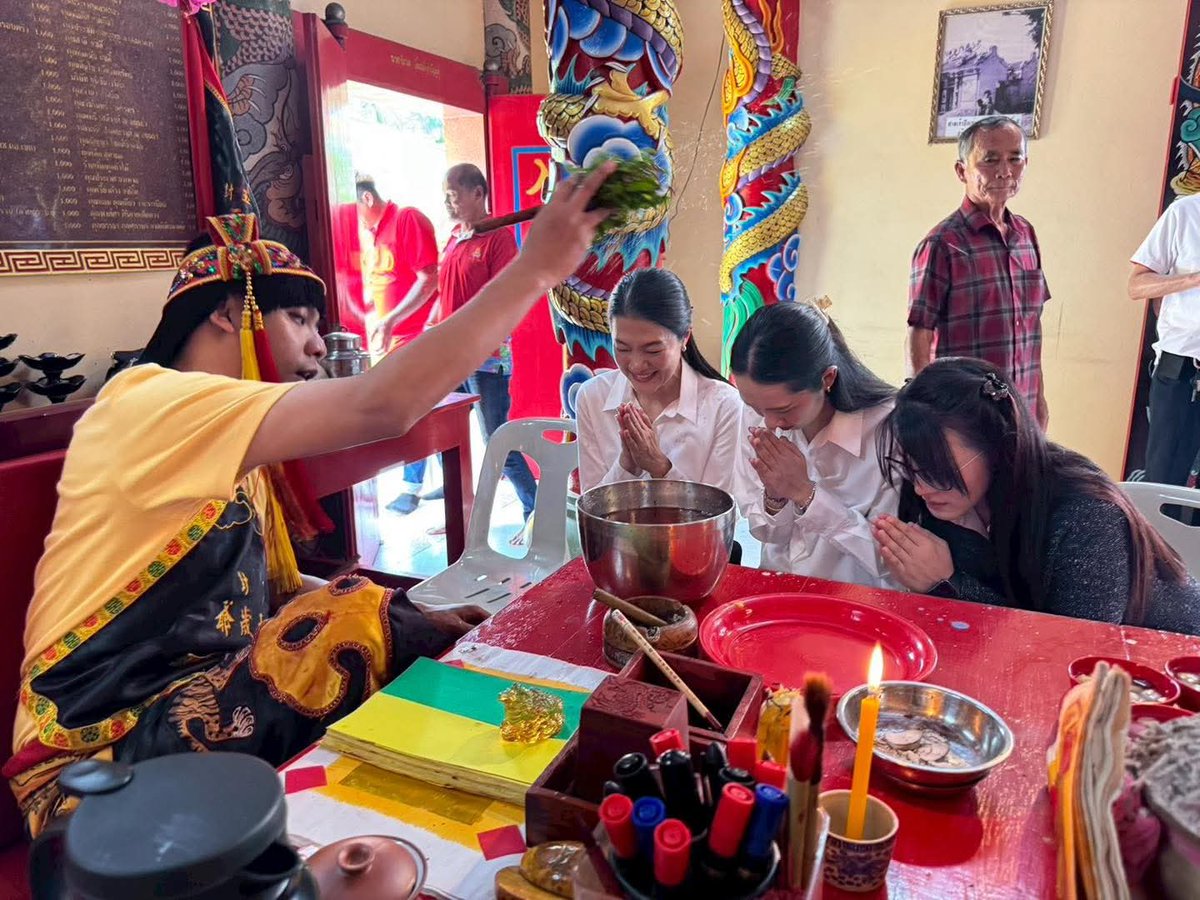 ^^𝕋𝕆𝕆ℕ​ 𝕊.​^^ tweet media