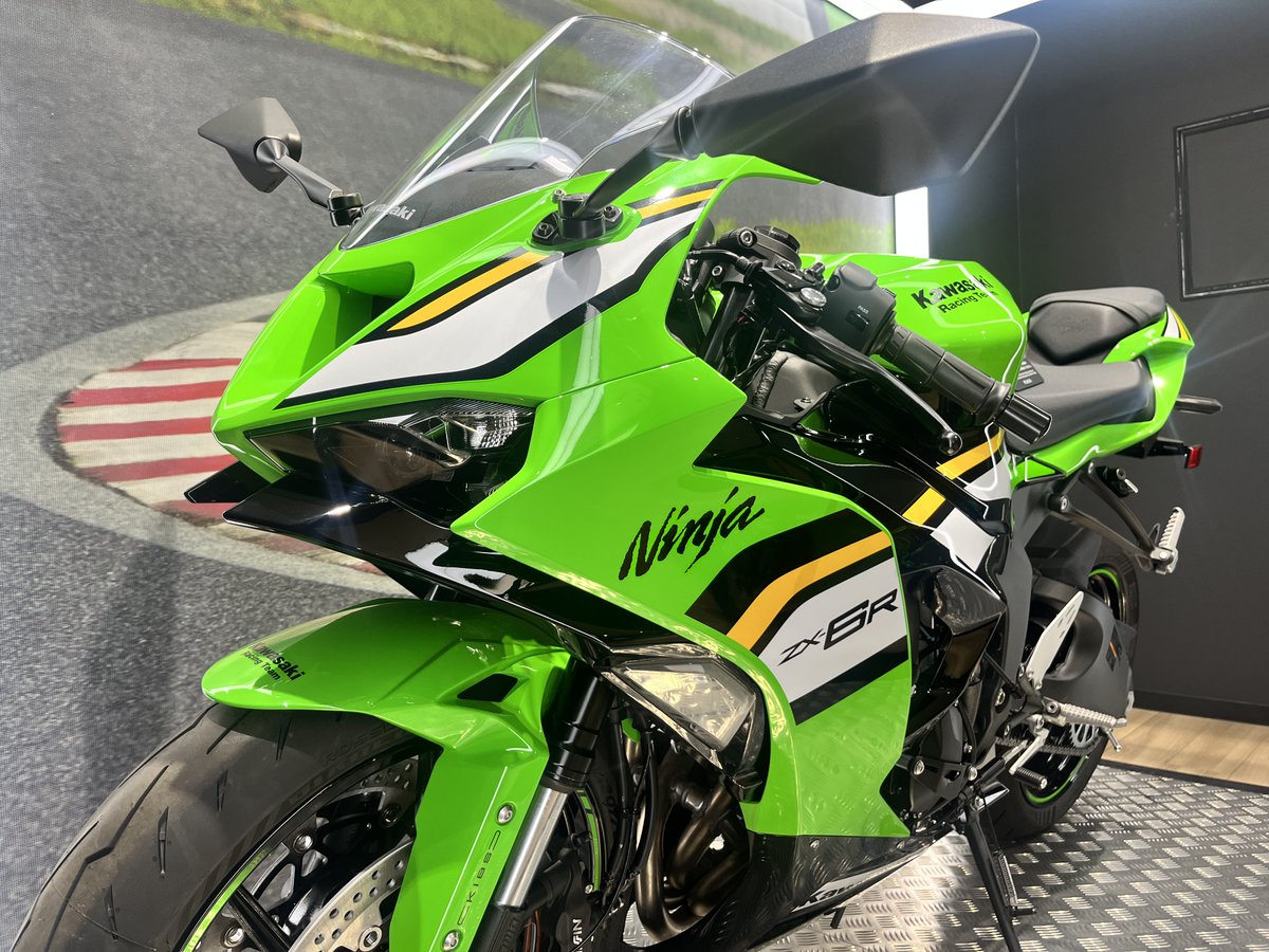 ★ Jarrett Allen select 5枚限定　green prizm Ninja ZX-6R KRT EDITIONです！ ライムグリーンにイエローのラインが