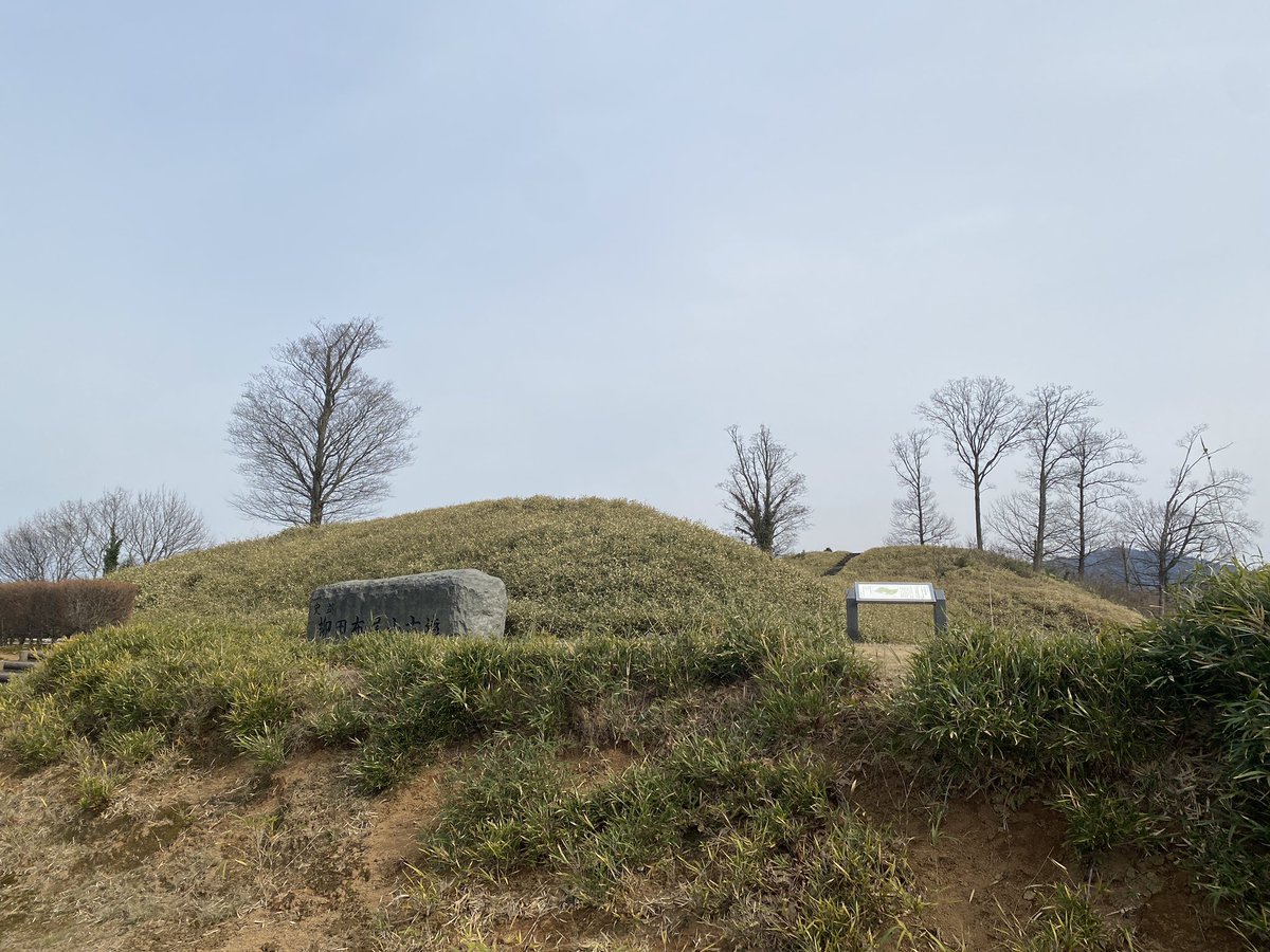 himicitymuseum's tweet photo. 氷見市の国史跡、柳田布尾山古墳は全長107.5メートル、前方後方墳としては全国9番目、日本海沿岸の前方後方墳としては最大の規模を誇ります。富山県内に約千基ある古墳の中でも最大の古墳です。

古墳公園と古墳館は開設から今春で丸20年を迎えました。皆様の訪問をお待ちしています。 https://t.co/BIvqgAcnij