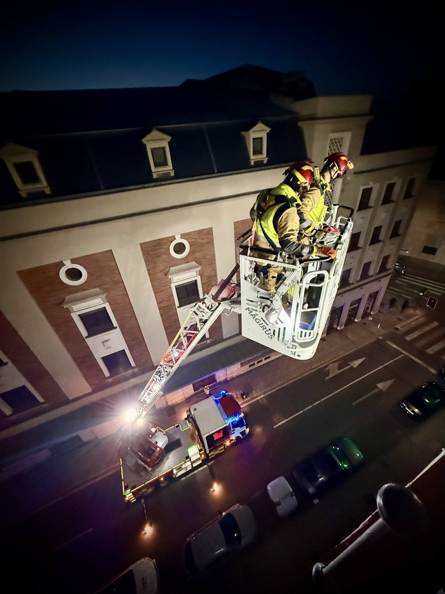 Bomberos de León tweet media