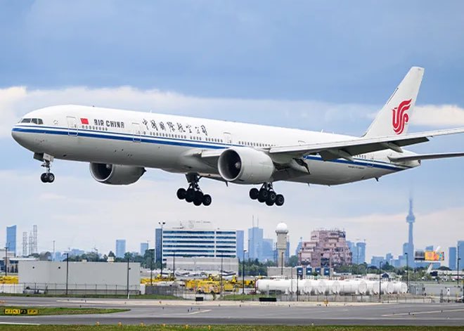 كوريا الشماليه !! 🤔✈️

طيران الصين يعود برحلات إلى كوريا الشماليه بعد غياب لسنين طويلة 

كان طيران كوريو الكوري الشمالي هو الوحيد يشغل رحلات 

هل ممكن نشوف انفتاح كوريا الشماليه لشركات الطيران الاجنبيه؟🤔✈️