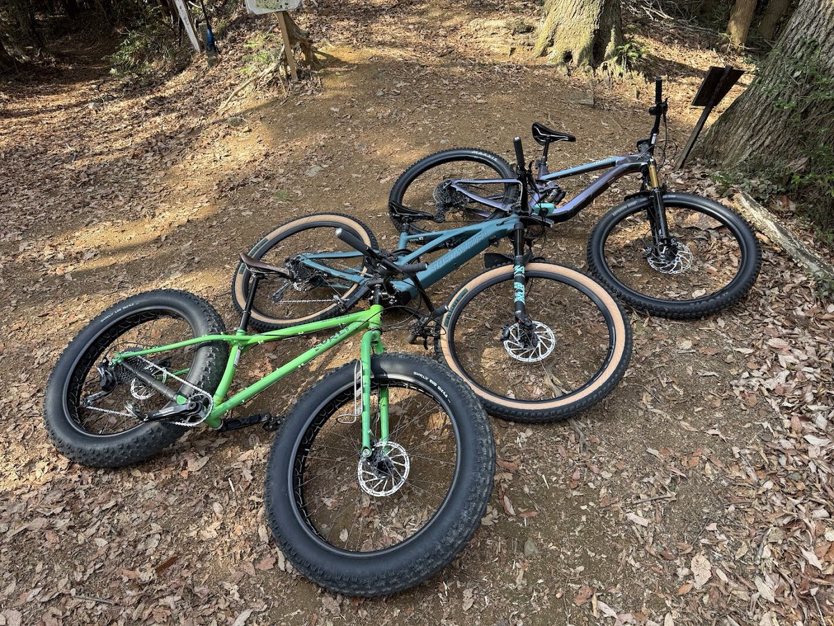 eldoragon's tweet image. 今日は今年初の山サイで2トレへ。天気も良く最高のトレイル日和でした。やっぱりMTBは楽しいなぁ😆
#MTB #マウンテンバイク