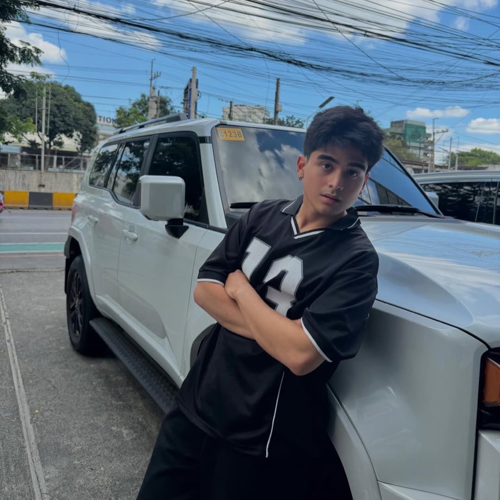 leyxmiks's tweet image. #mine ako nauna