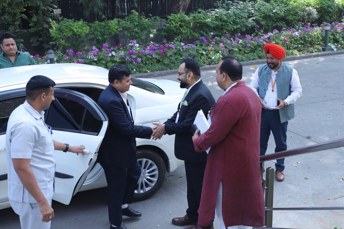 IndiaWaterFoun1's tweet image. Honoured to warmly #welcome Sh. #RajBhushanChaudharyji, Hon’ble Minister of State, #MinistryofJalShakti, GOI upon his arrival at the Water Transversality Global Awards &amp;amp; Conclave 2026 at India International Centre, Delhi on 6th March 2026...Read more linkedin.com/feed/update/ur…
