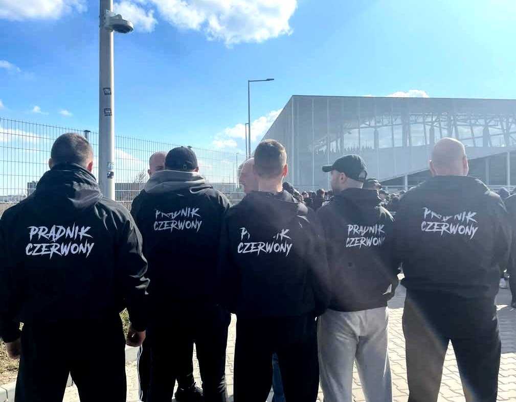 TS_19O6's tweet image. ★ 𝟭𝟬𝟬𝟬 𝗞𝗶𝗯𝗶𝗰ó𝘄 𝗪𝗶𝘀ł𝘆 𝗞𝗿𝗮𝗸ó𝘄 #𝗡𝗮𝗪𝘆𝗷𝗲ź𝗱𝘇𝗶𝗲 w Opolu. 𝗣rądnik 𝗖zerwony, 
𝗪iślaccy Patrioci, 𝗪iślacki Miechów, 𝗪iślackie Proszowice, 𝗪iślackie 
𝗪ęgrzce, 𝗪iślacka Akacjowa, 𝗪iślacka Wieczysta... 

 #PiłkaNożnaDlaKibiców
#ODR𝗪𝗜𝗦 #𝗪isłaTwitter