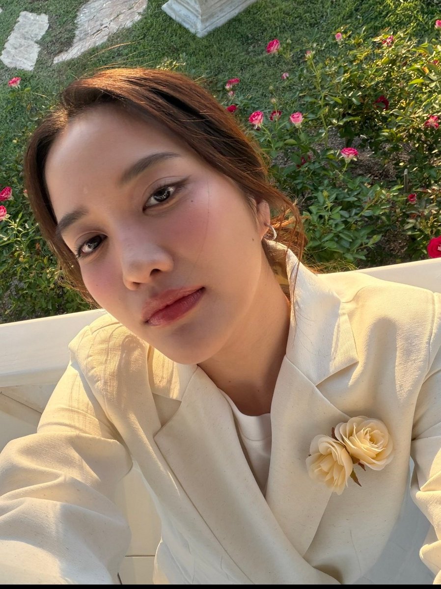 moon_denni's tweet photo. NACIDA PARA SER SU MUJER
OBLIGADA A SER SU FAN 😭😭😭😩😩😩😩

THE EARTH FINALE WEDDING 
#วิวาห์ปฐพีตอนจบ https://t.co/ml7xDE6iRY