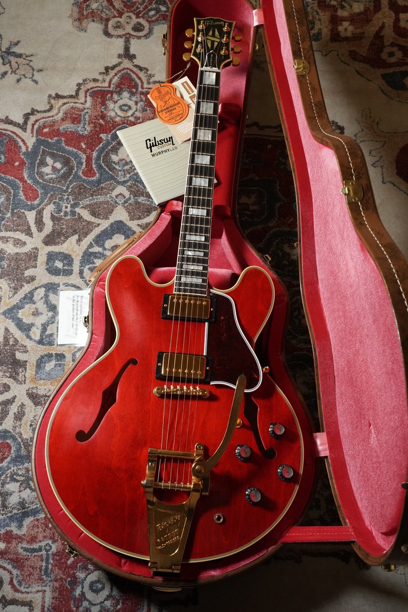 shima_shinjuku's tweet image. 【入荷情報】#Gibson Dealer Select 1959 ES-355 60s Cherry Bigsby Ultra #MurphyLab Light Agedが入荷しました。Thin Neck（61 335 Profile）、アルニコ2のCustombucker、ショートピックガード、60s チェリー・カラーを採用したカタログ外モデルです！

digimart.net/cat01/shop4944…