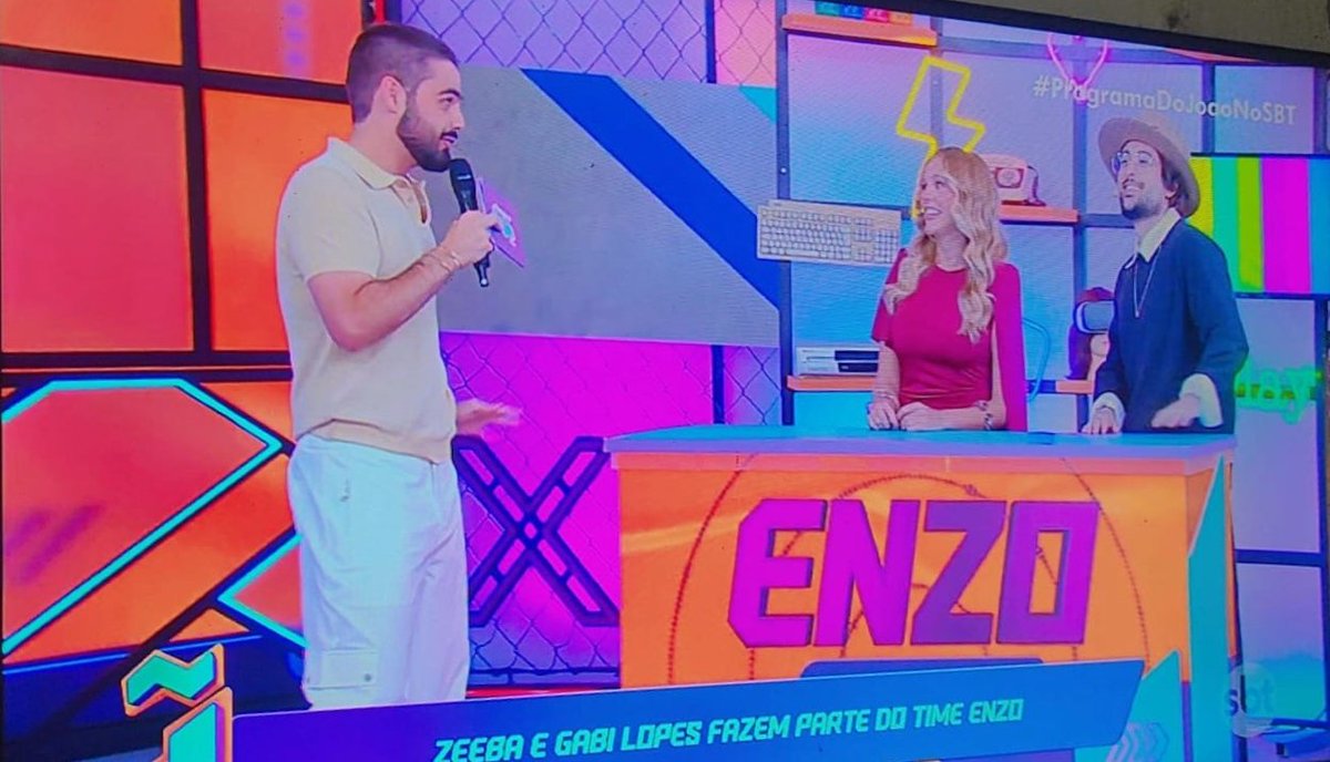 CentralZeeba's tweet photo. Já começou hein!!!! Estão assistindo?

#ProgramaDoJoaoNoSBT https://t.co/EWcEYZm1Qt
