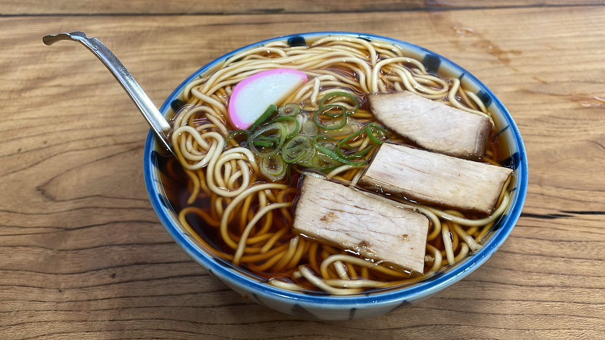 Z45997007's tweet photo. 念願の丸デブ中華そば🍜 https://t.co/Rdv4sRIB1R