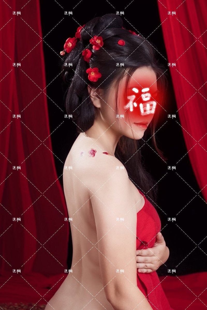 peace02060871's tweet photo. 好看吗，胖胖的我还能拍这种，开心😊 https://t.co/4nrQZ8UXoQ