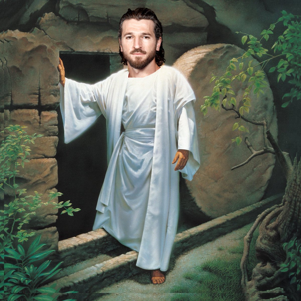 in_exile_86's tweet photo. @FootyonNine Bont by an absolute mile! So versatile. Inside, outside, resting forward - he’s dominant. Pin point accurate kick, no junk possessions, earns every touch he gets. Natural leader that players want to follow. Puts the team on his back and says ‘come with me, boys’ https://t.co/WU7MRLb2RN
