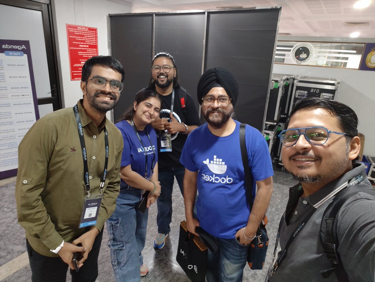 itsmesumanc's tweet image. Conference is all about #Community + People behind it! 
Glad to connect with some of my favourites who have inspired me with their work in #TechRevolution 
@cloudxaiconf @cast_ai 
#conference #devops #kubernetes #meetup