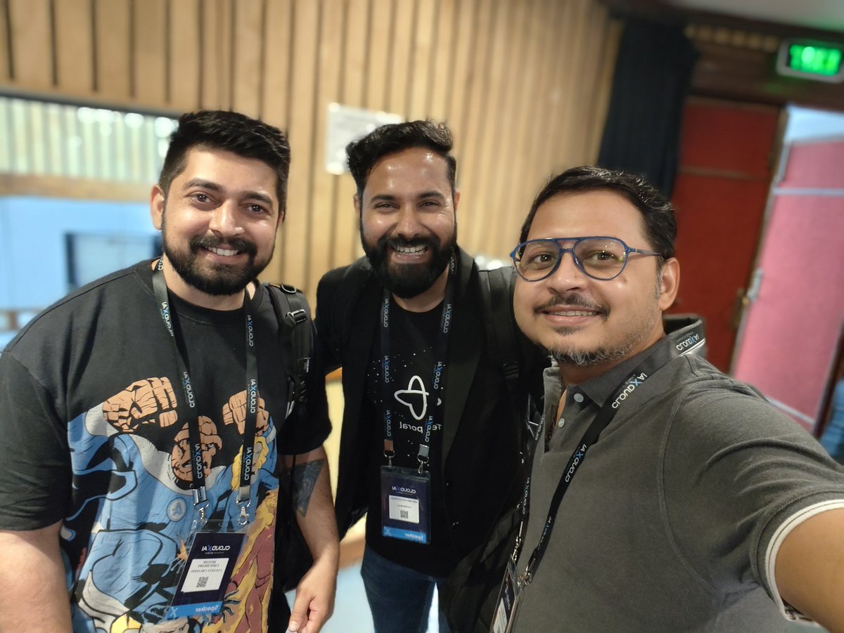 itsmesumanc's tweet image. Conference is all about #Community + People behind it! 
Glad to connect with some of my favourites who have inspired me with their work in #TechRevolution 
@cloudxaiconf @cast_ai 
#conference #devops #kubernetes #meetup