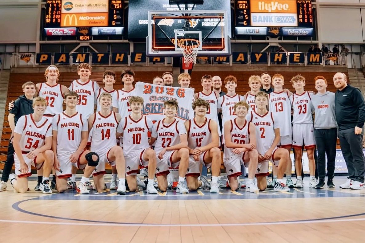 briar_lester1's tweet photo. Blessed to be apart of this team! Thankful for the seniors as their impact made it possible for us to be in the state tournament! Hard to believe that I only have one year left repping an A-P jersey, and while that is inevitable, I will forever be an A-P FALCON!!! #APforever https://t.co/3UtjYTJ0JP