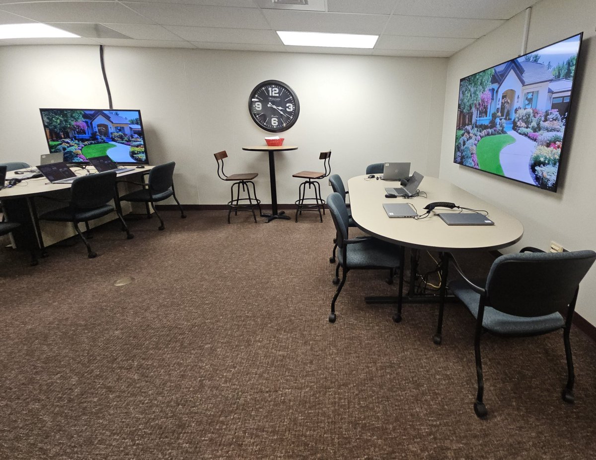 Lisa Brones Huber tweet media